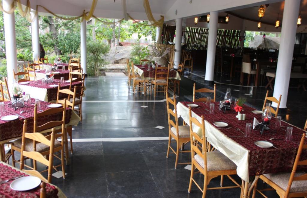 Eagle Ridge Resort Bangalore Exterior foto